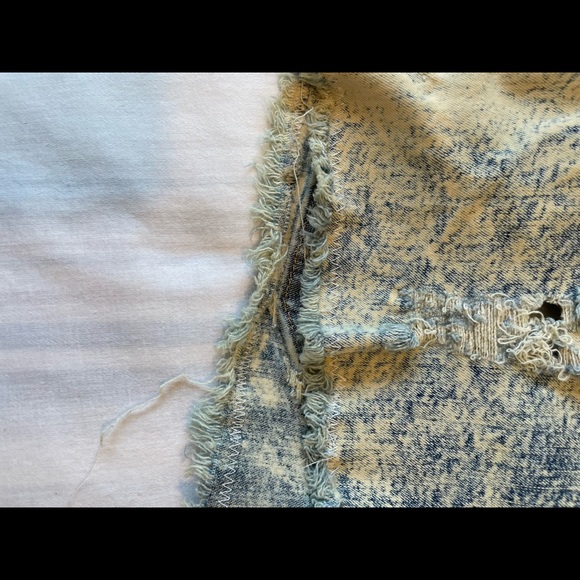 Vintage Distressed Levi High Waisted Shorts - Picture 4 of 9